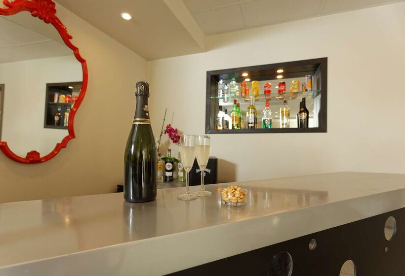 ホテル Kyriad Perpignan Sud