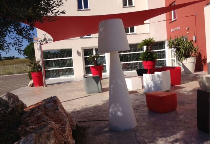 ホテル Kyriad Perpignan Sud