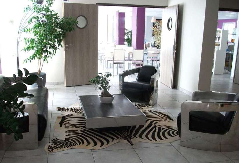 ホテル Kyriad Perpignan Sud