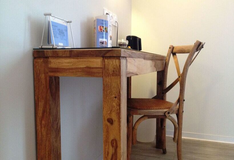 ホテル Kyriad Perpignan Sud