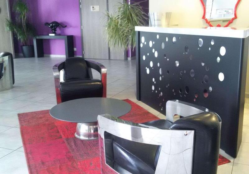 ホテル Kyriad Perpignan Sud