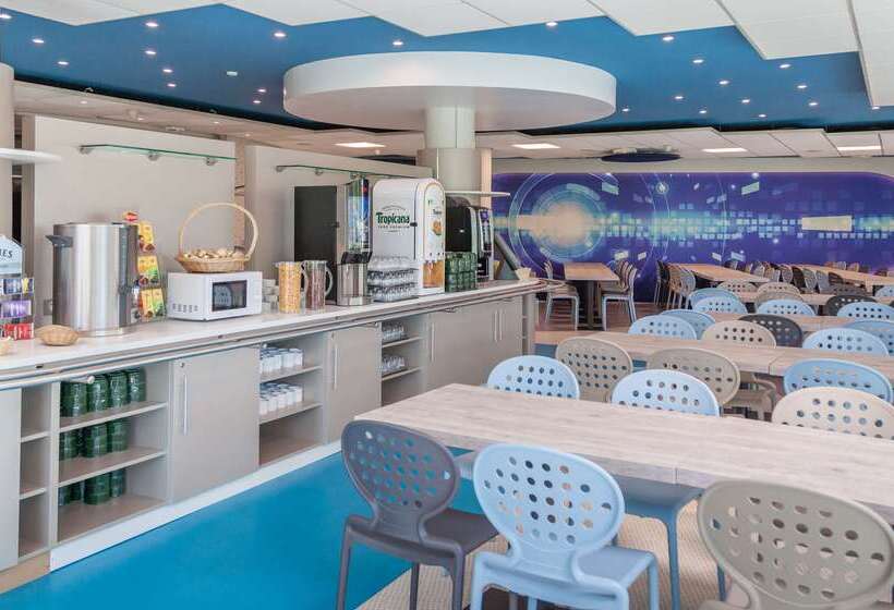 בית מלון כפרי Kyriad Poitiers Jules Verne Site Du Futuroscope