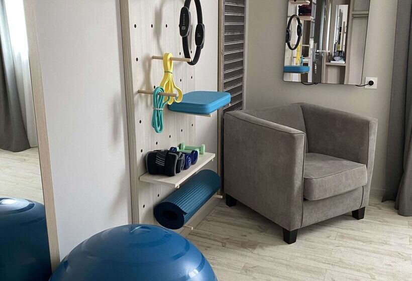 هتل Kyriad Prestige Vannes Centre  Palais Des Arts