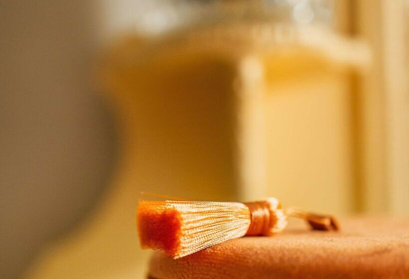 هتل Kyriad Prestige Vannes Centre  Palais Des Arts