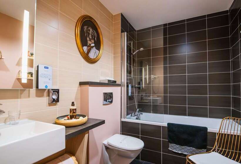 هتل Kyriad Prestige Vannes Centre  Palais Des Arts