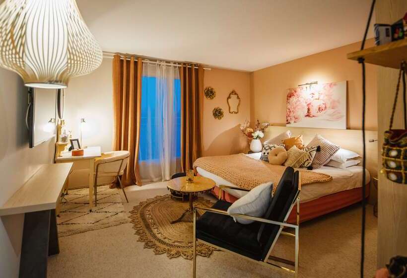 هتل Kyriad Prestige Vannes Centre  Palais Des Arts