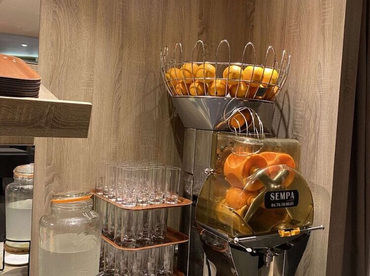 호텔 Kyriad Prestige Vannes Centre  Palais Des Arts