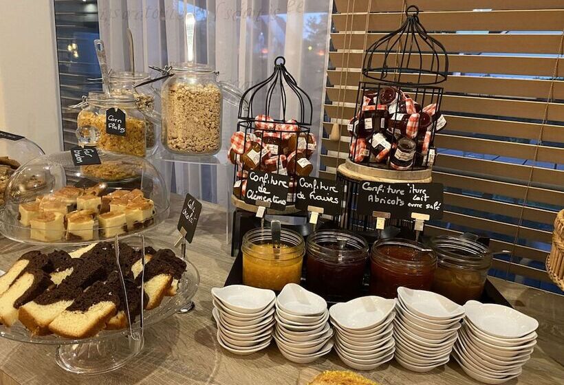 هتل Kyriad Prestige Vannes Centre  Palais Des Arts