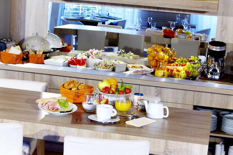 هتل Kyriad Prestige Vannes Centre  Palais Des Arts