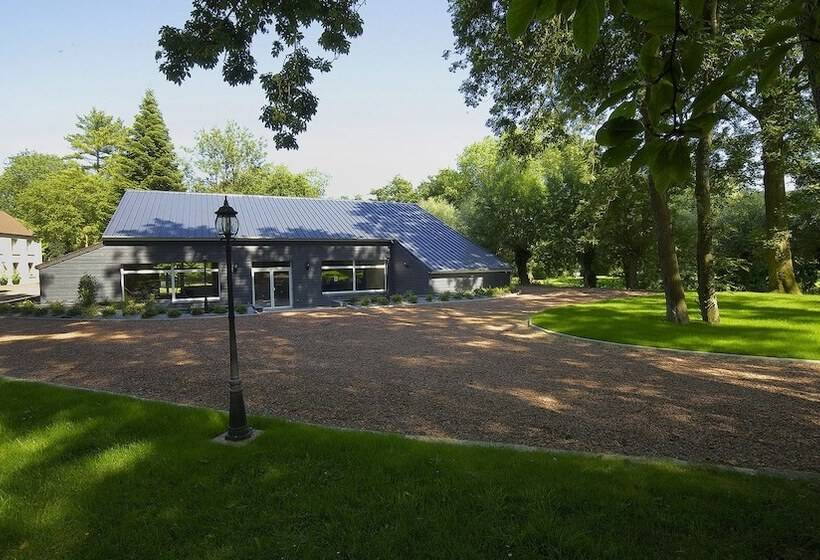 Отель Le Moulin De Mombreux