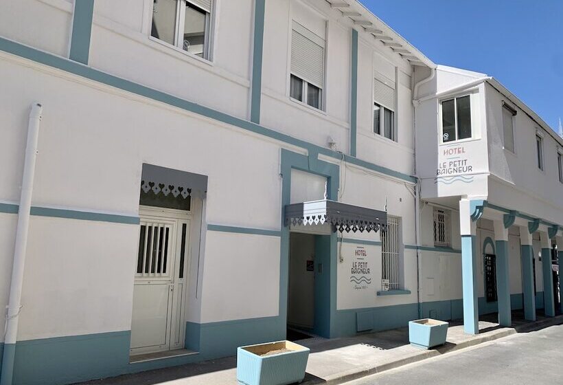 Отель Le Petit Baigneur Palavas Plage