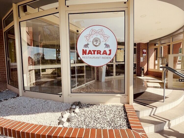 Отель Le Saint Aubin