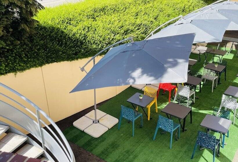 Отель Le Saint Aubin