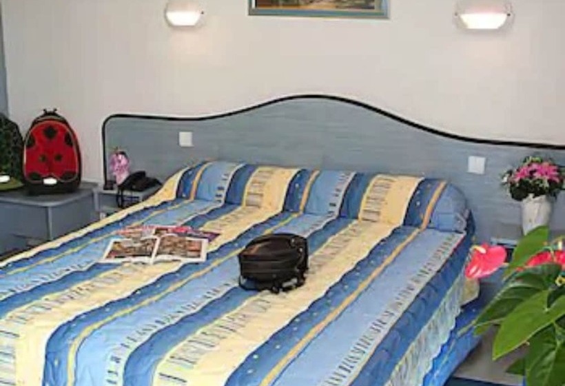 ホテル Le Strasbourg