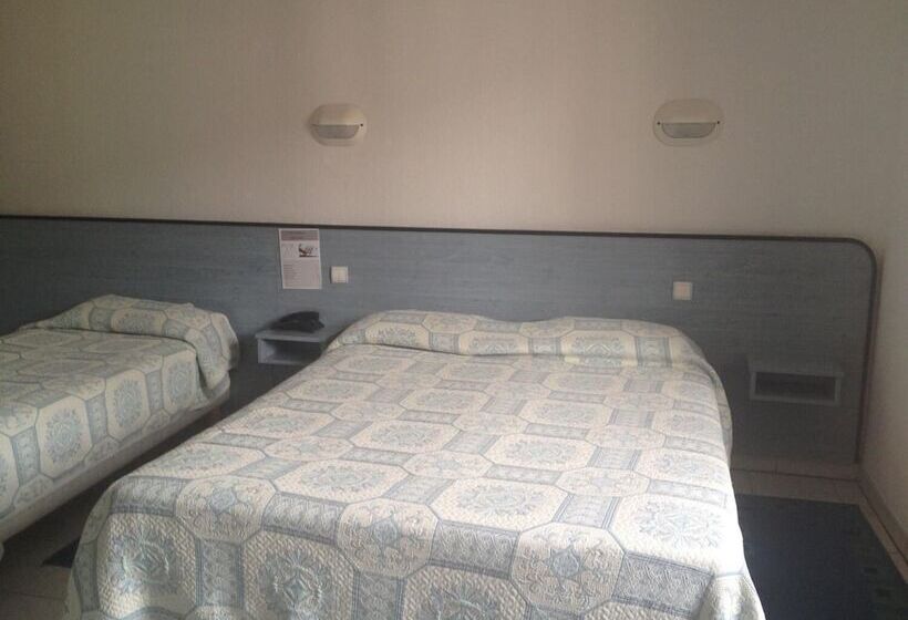 ホテル Le Strasbourg