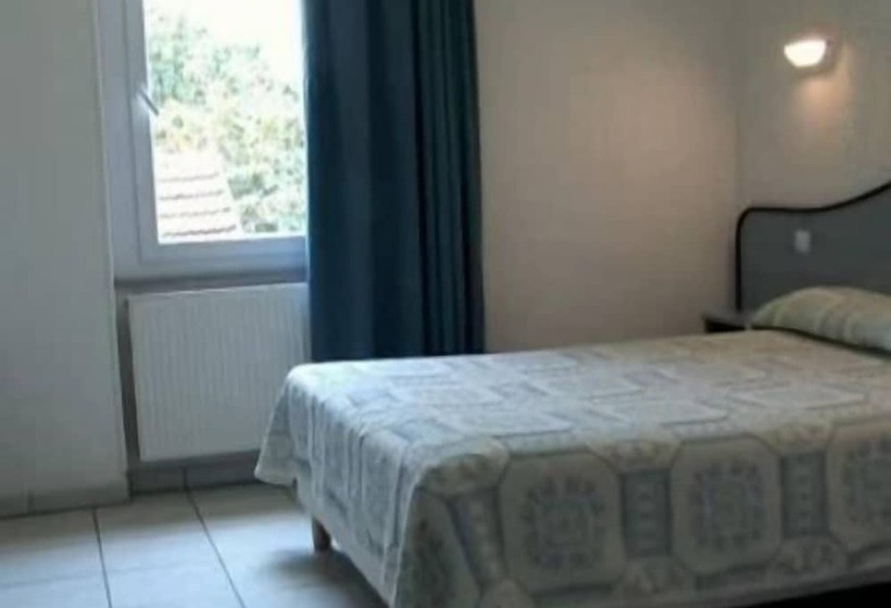 ホテル Le Strasbourg