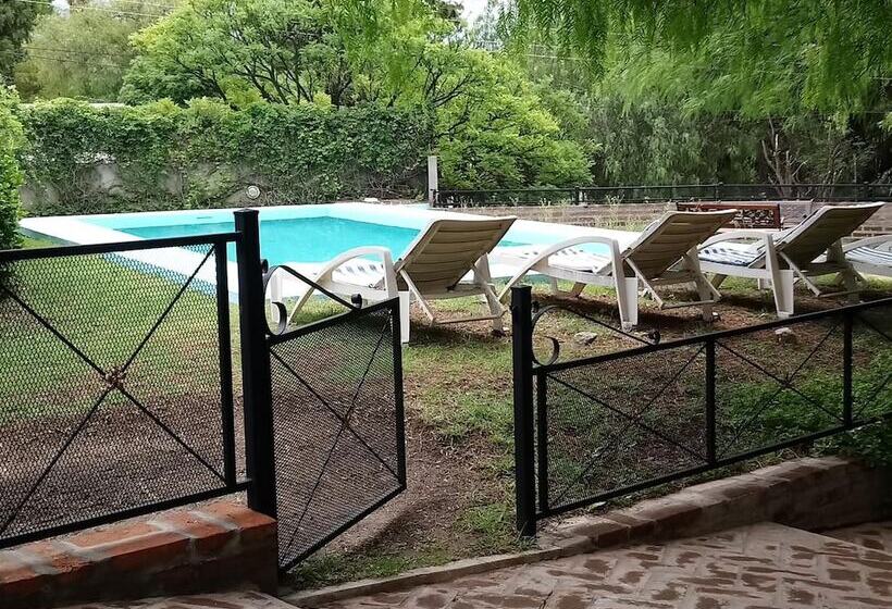 هتل Leyenda Posada