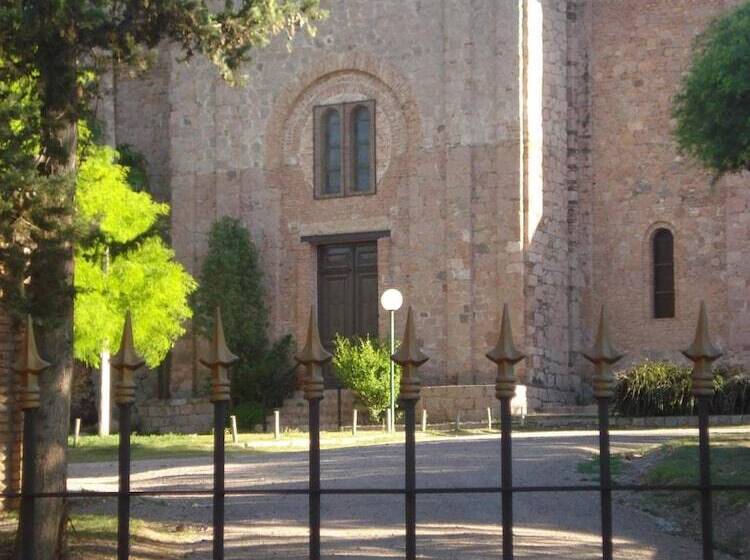 هتل Leyenda Posada