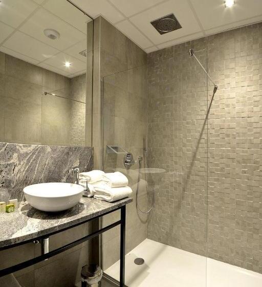 호텔 Logis Hôtel Victor Hugo & Spa