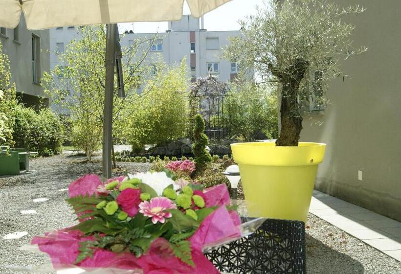 호텔 Logis Hôtel Victor Hugo & Spa