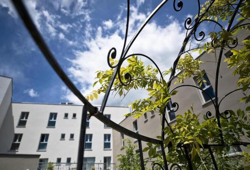 호텔 Logis Hôtel Victor Hugo & Spa