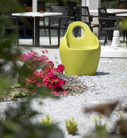 호텔 Logis Hôtel Victor Hugo & Spa