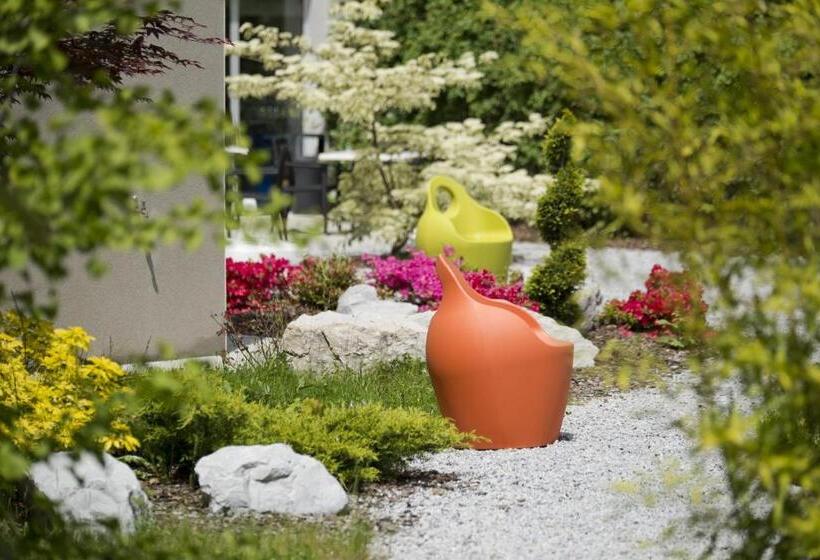 호텔 Logis Hôtel Victor Hugo & Spa