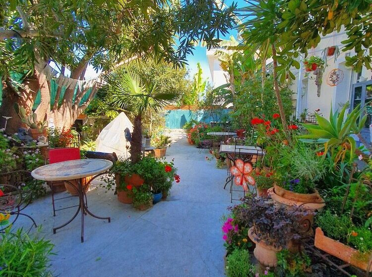 Отель Logis Hôtel Villa Victorine