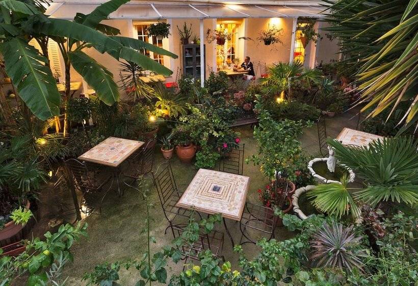 Отель Logis Hôtel Villa Victorine