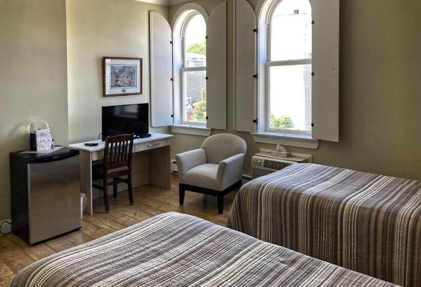 בית מלון כפרי Lunenburg Arms