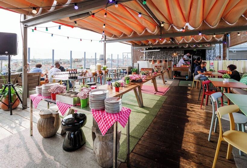 בית מלון כפרי Mama Shelter Bordeaux Centre