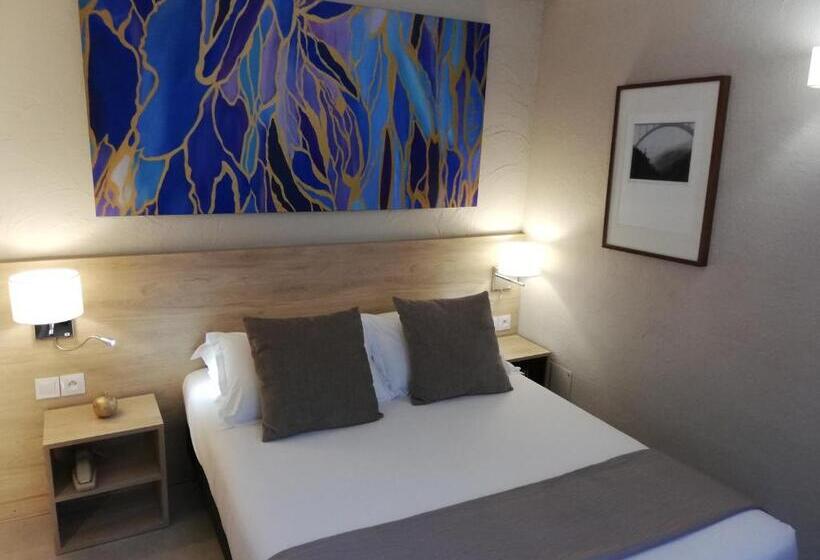 Отель Miramar  Cap D Antibes   La Garoupe Plage