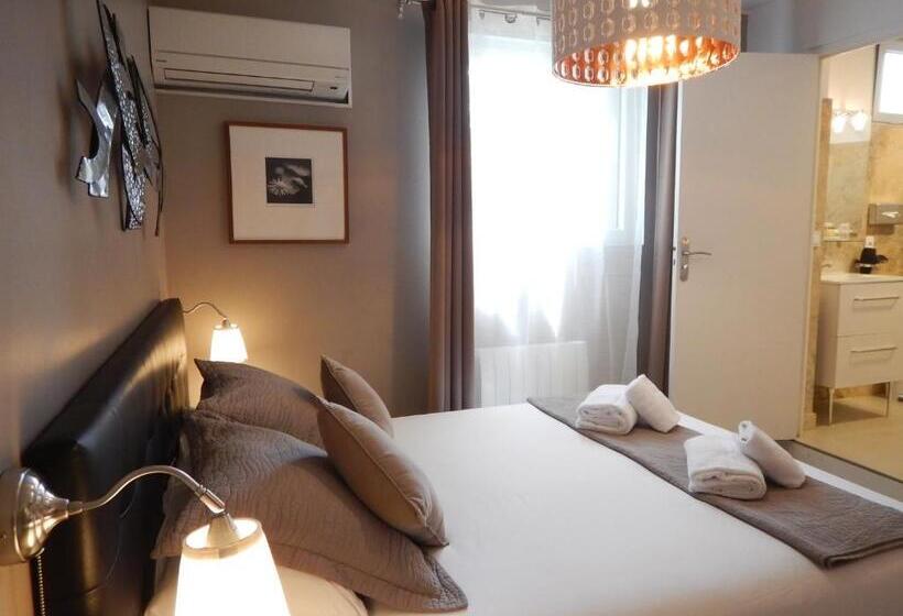 Отель Miramar  Cap D Antibes   La Garoupe Plage