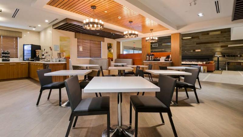ホテル Mountain View Inn & Suites