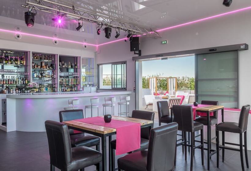 هتل Oz Inn Hôtel & Spa