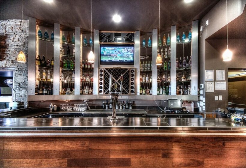 فندق Podollan Inn & Spa  Grande Prairie