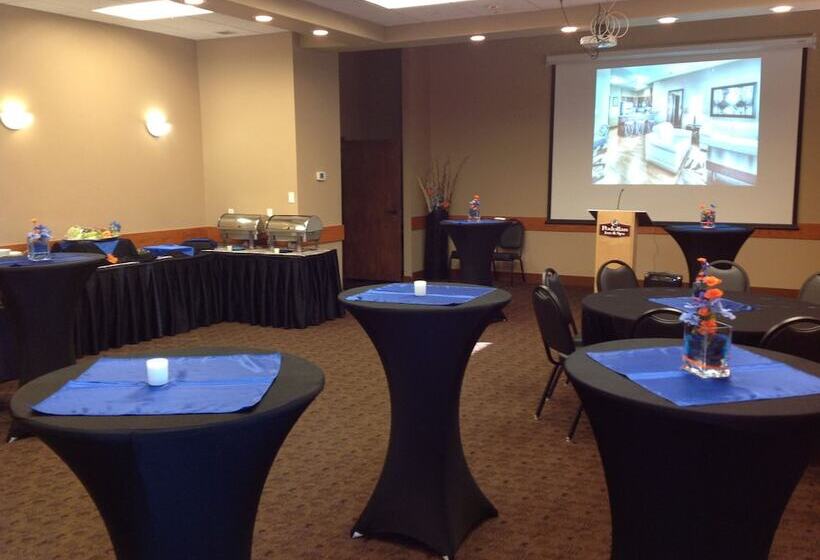 فندق Podollan Inn & Spa  Grande Prairie