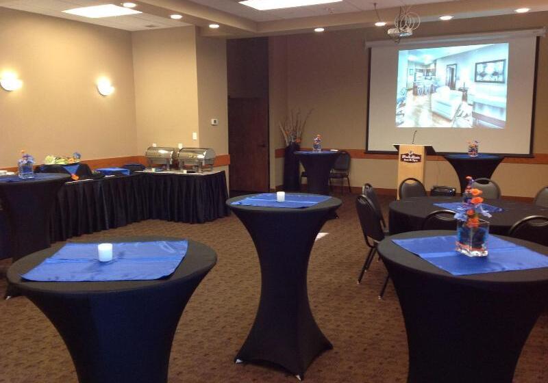 فندق Podollan Inn & Spa  Grande Prairie