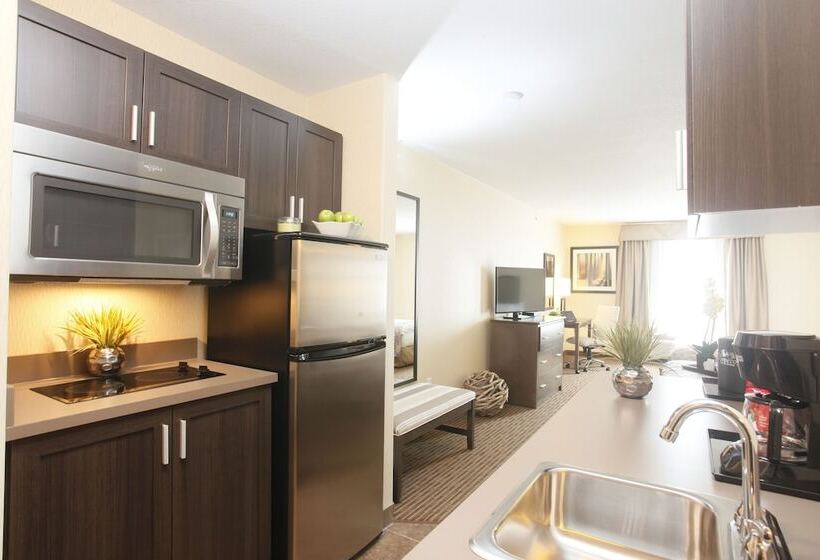 فندق Pomeroy Inn & Suites At Olds