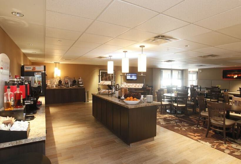 فندق Pomeroy Inn & Suites At Olds