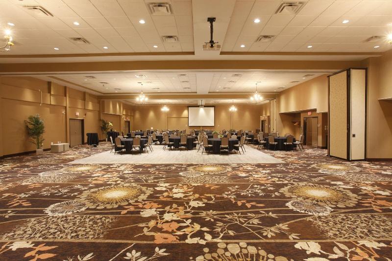 فندق Pomeroy Inn & Suites At Olds