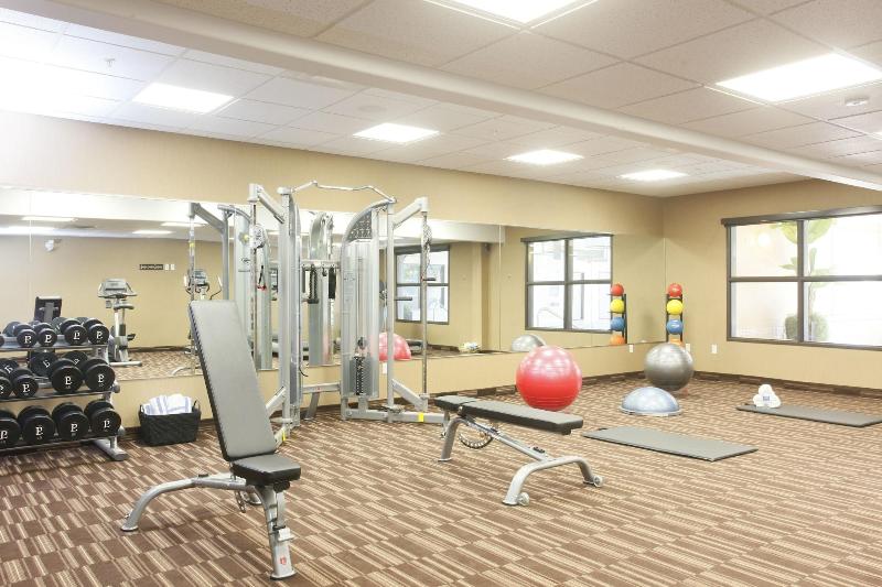 فندق Pomeroy Inn & Suites At Olds