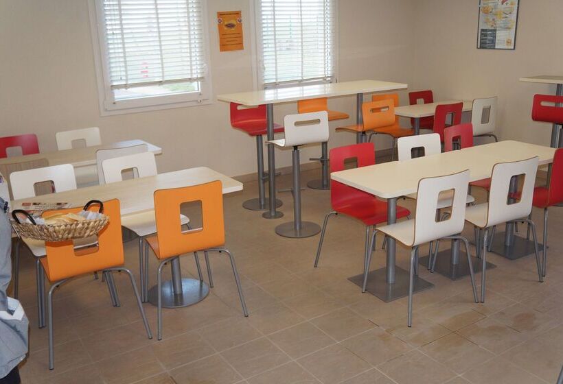 בית מלון כפרי Premiere Classe Sens Nord  Saint Clement