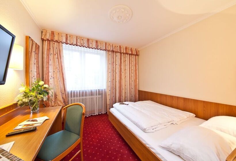 בית מלון כפרי Primus Frankfurt Sachsenhausen