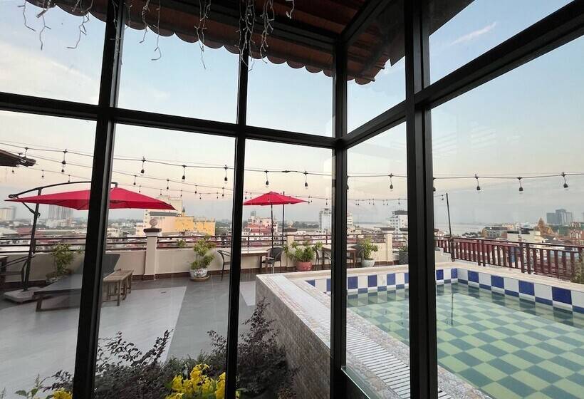 בית מלון כפרי Queen Wood