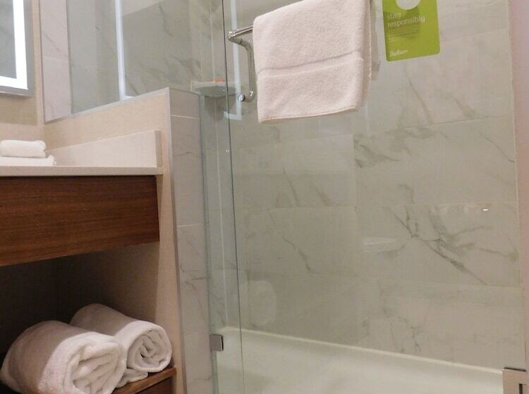 Radisson Hotel & Conference Centre Calgary Airport