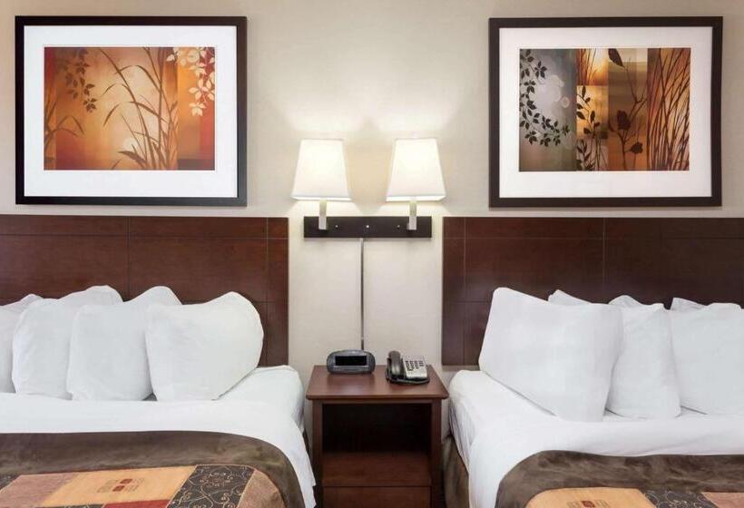 ホテル Ramada By Wyndham Weyburn