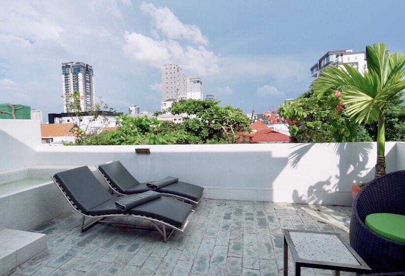 בית מלון כפרי Rambutan Resort – Phnom Penh