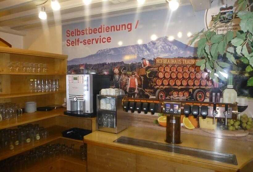 ホテル Rosslwirt Rast