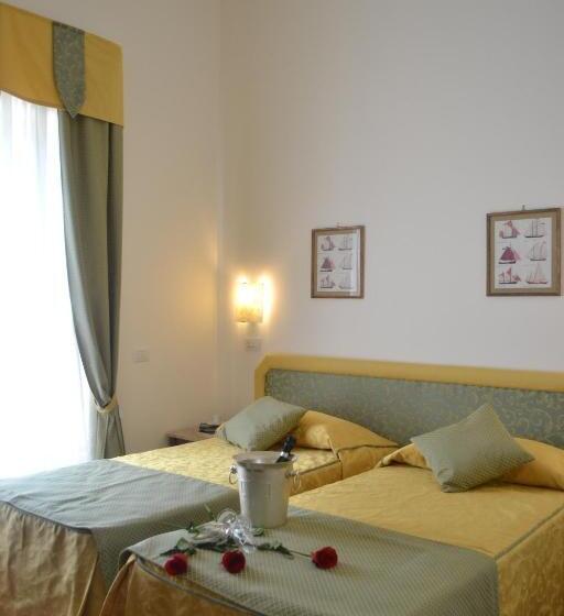 Отель Royal Hills